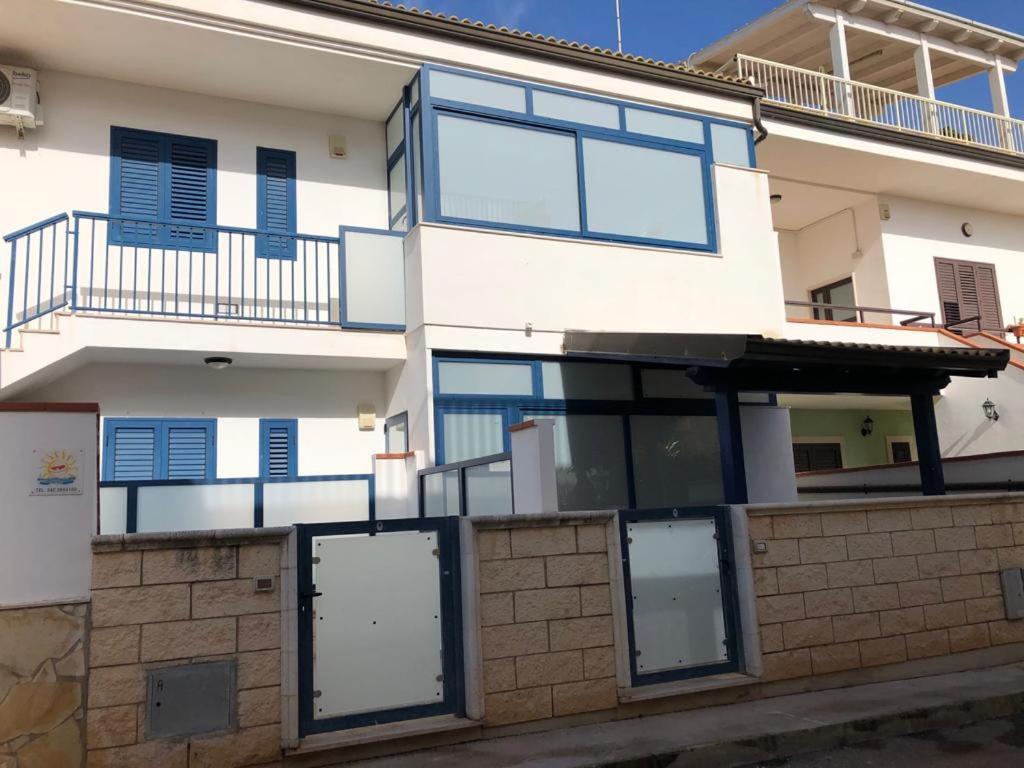 Mareinsicilia: Appartamenti Del Melo Marina di Ragusa Exterior foto
