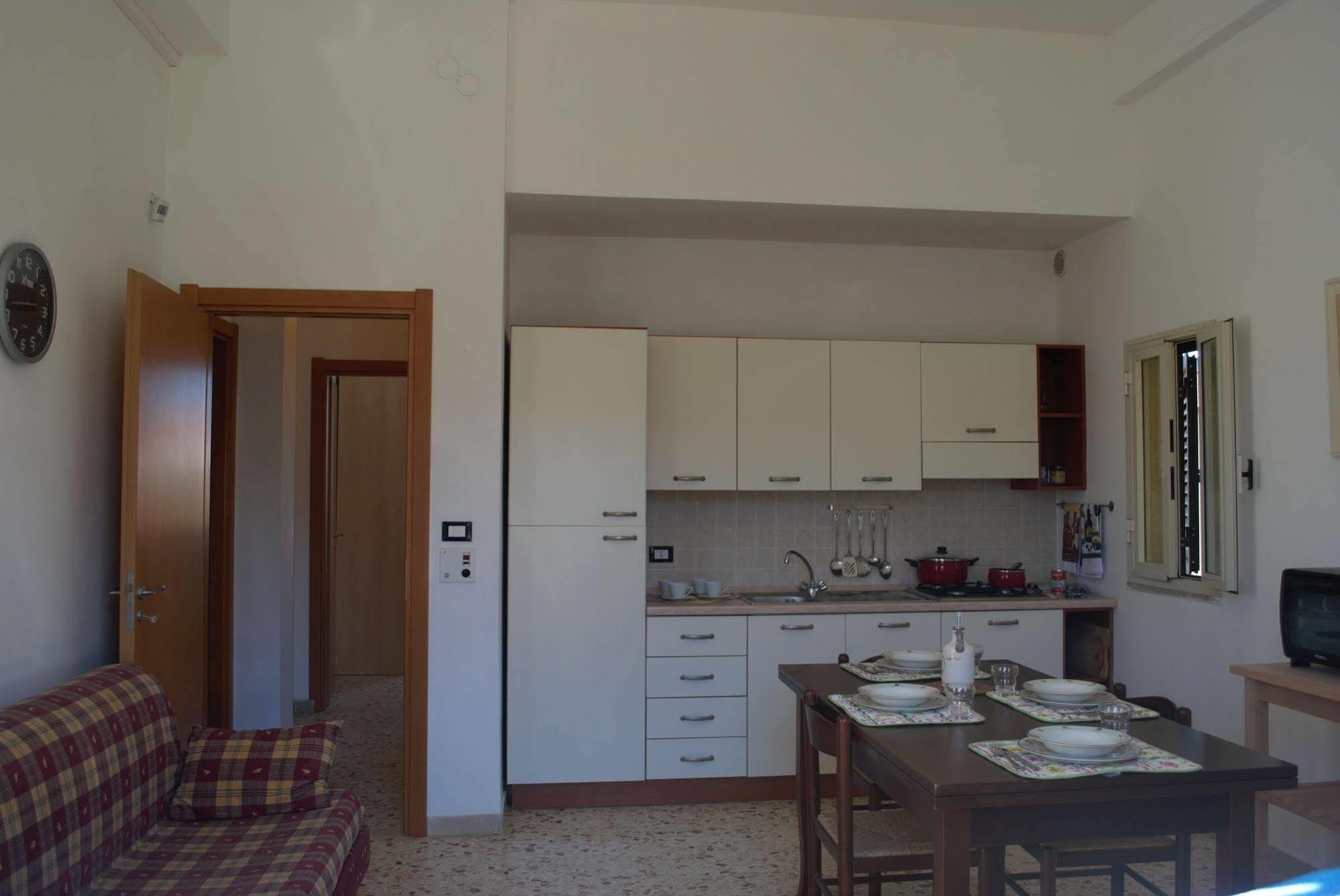 Mareinsicilia: Appartamenti Del Melo Marina di Ragusa Exterior foto